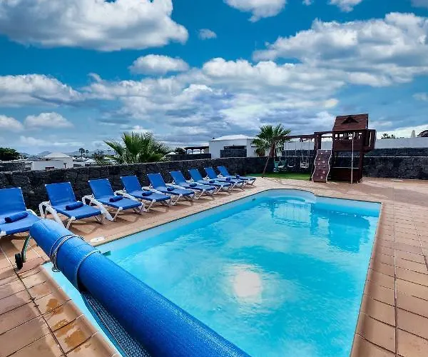 Villa Flavia - Private Pool, Jacuzzi, Bbq And Game By Lanzarote Playa Blanca (Lanzarote)