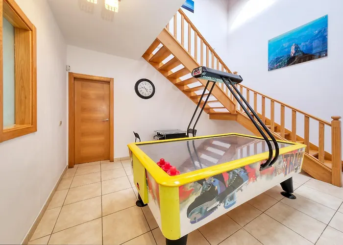 Flavia - Private Pool, Jacuzzi, Bbq And Game By Lanzarote Villa *